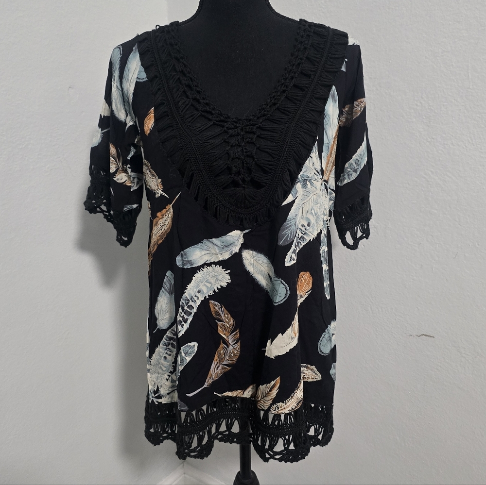 NWT Kamana Rising Hand Crochet Top Small